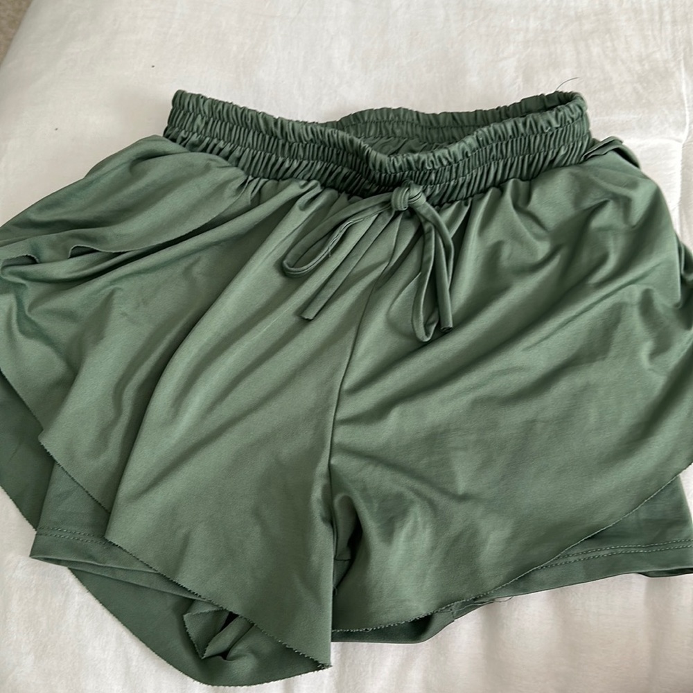 altard state shorts flowy